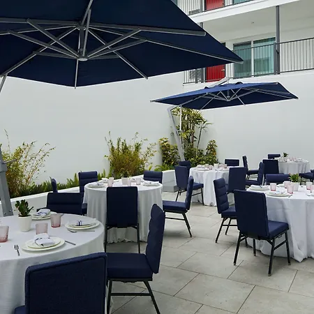 Courtyard By Marriott Santa Barbara Downtown-3