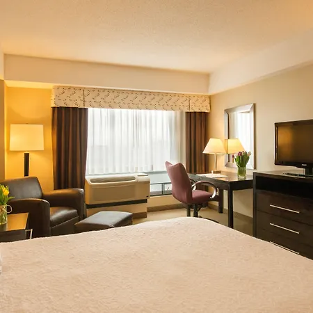 Hampton Inn & Suites Boston Crosstown Center-2
