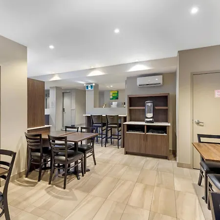 Quality Inn Centre-Ville-3