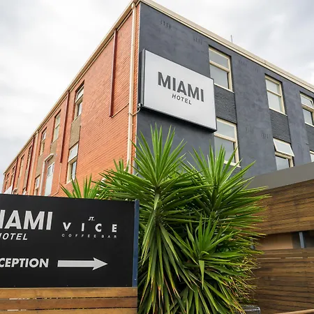 Miami Hotel Melbourne-2