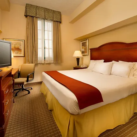 Holiday Inn Express San Antonio North Riverwalk Area By Ihg-3