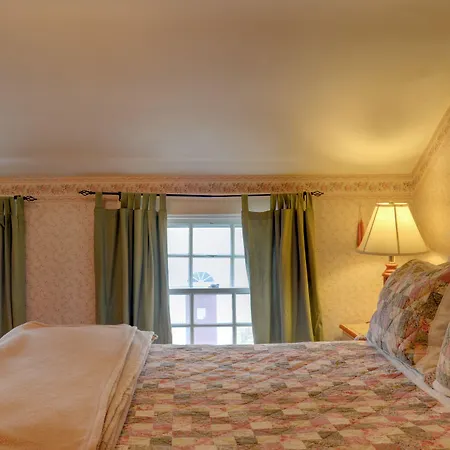 Melville House Newport-2