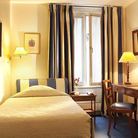 Relais Du Louvre-3