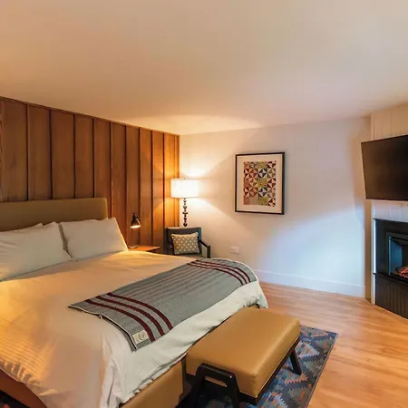 Historic Rocky Waters Inn, A Small Luxury Hotel-2