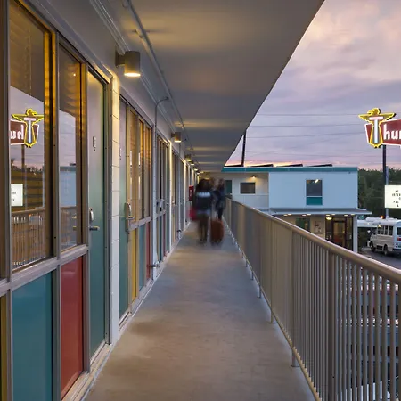 The Thunderbird Inn-2