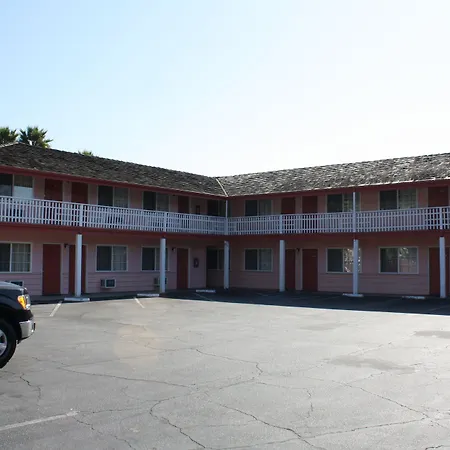 National 9 Motel-2