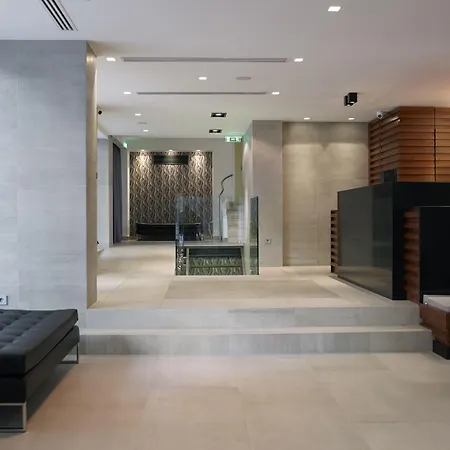 Amazon Hotel-2