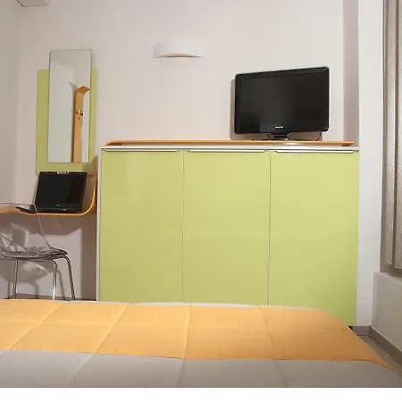 Amazon Hotel-3