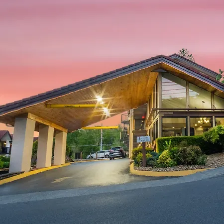 Super 8 By Wyndham Downtown Gatlinburg At Convention Center-2