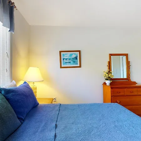 Harbour Towne 204A-2