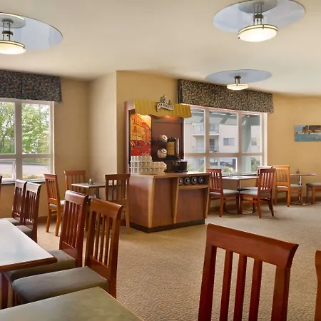 Ramada By Wyndham Nanaimo-2