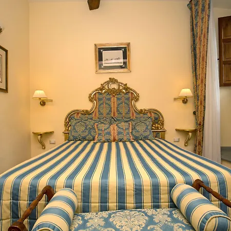 La Casa Del Garbo - Luxury Rooms & Suite-2