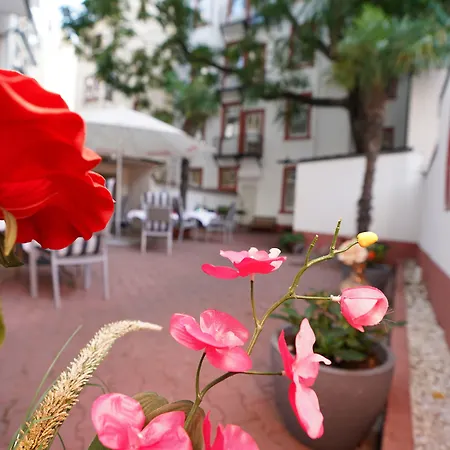 Hotel Villa Oriental & Restaurant-3