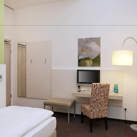 H+ Hotel Muenchen-2
