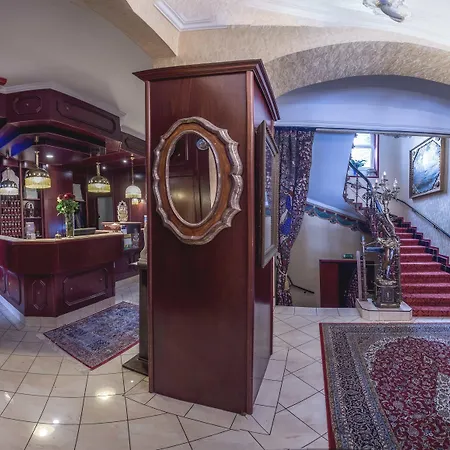 Hotel Urania-3