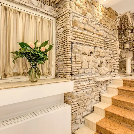 Pantheonview - Luxury Suites-2