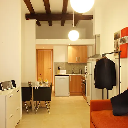 Mh Apartments S. Familia-2