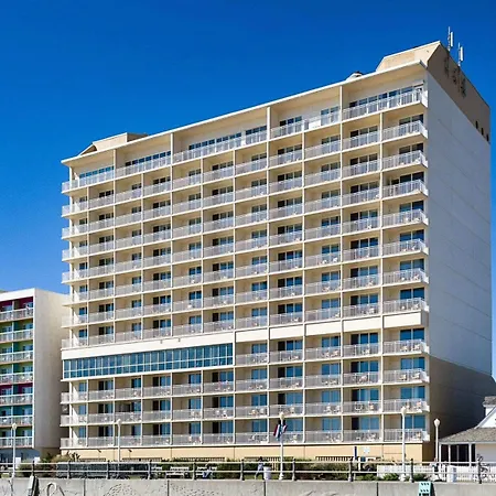 Comfort Suites Beachfront-3