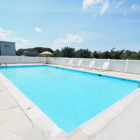 Seashire Inn & Suites-3