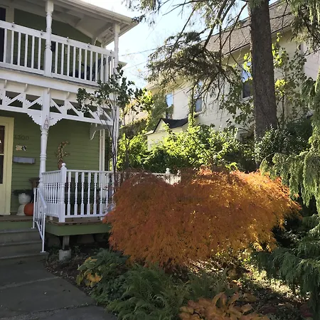 Niagara Inn Bed And Breakfast-3