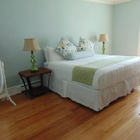 Colonial Inn-2