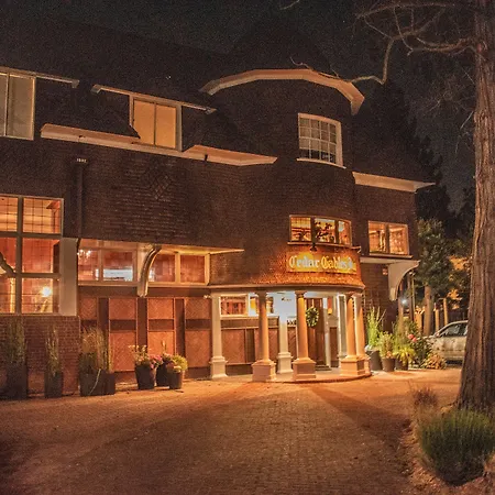 Cedar Gables Inn-2