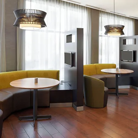 Courtyard By Marriott Kingston Highway 401-3