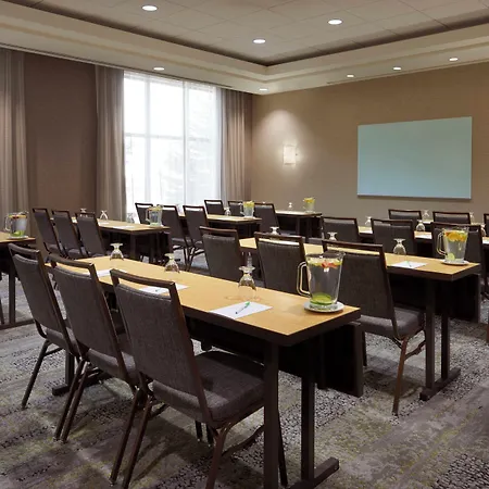 Courtyard By Marriott Kingston Highway 401-2