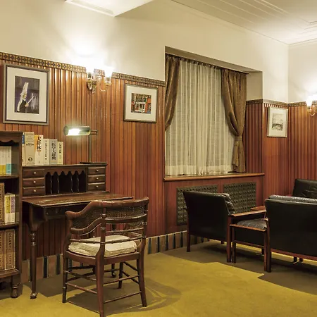 Hilltop Hotel-3