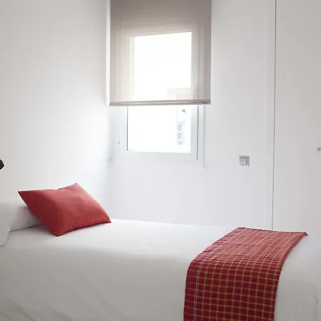 Eric Voekel Boutique Apartments - Gran Via Suites-3