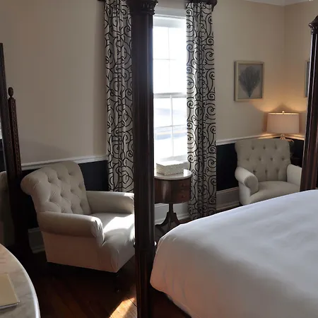 Peter Shields Inn & Restaurant-3