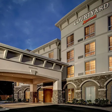 Courtyard By Marriott Boone-3