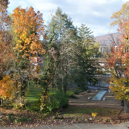 Brookside Lodge - Gatlinburg - On The River-2