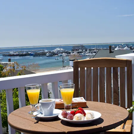 Benchmark Inn-2
