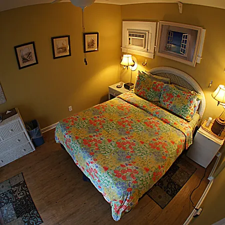 Seascape Tropical Inn (Adults Only)-2
