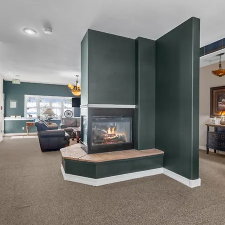 Skiway Lodge-3