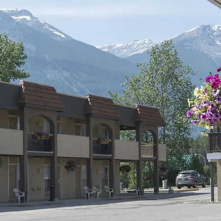 Maligne Lodge-3