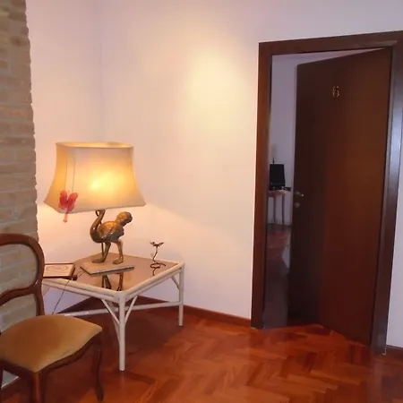 Max House-2