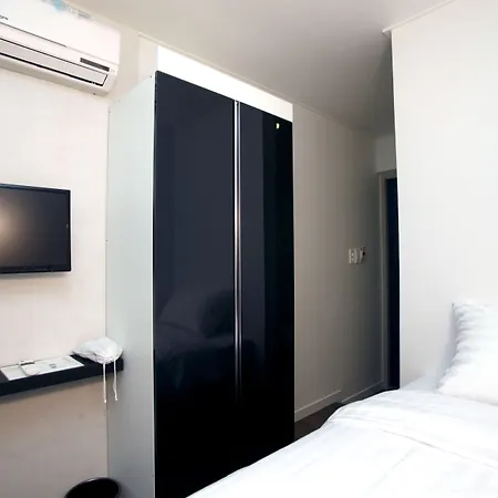 Kstar Metro Hotel-2