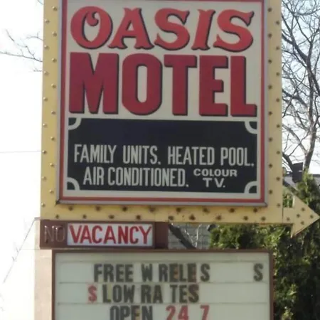 Oasis Motel By The Falls-3