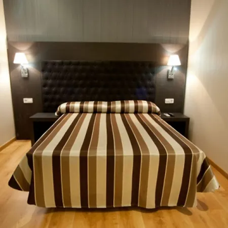 Hostal Bcn 46-3