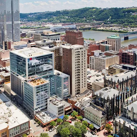 Hilton Garden Inn Pittsburgh Downtown-3
