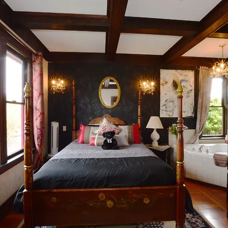 Marketa'S Bed And Breakfast-2