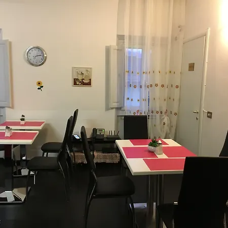 Mia Palace-2