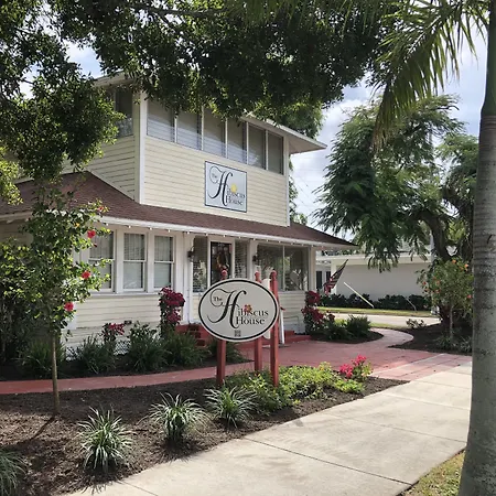 The Hibiscus House Of Fort Myers-2