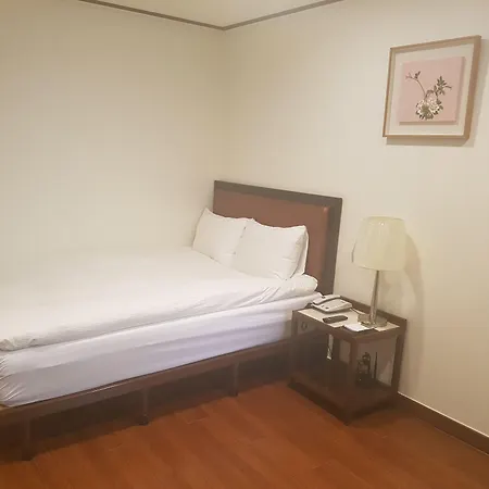 Youngbin Hotel-2