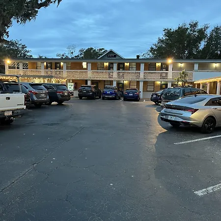 Castillo Inn-2