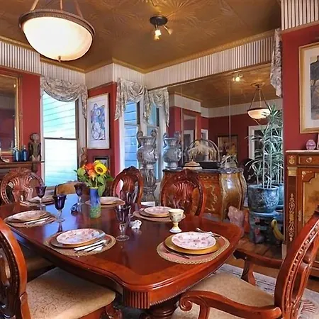 Noe'S Nest Bed And Breakfast-3