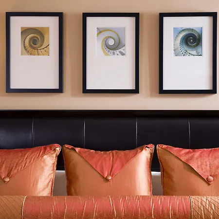 La Maison In Midtown An Urban B&B-2
