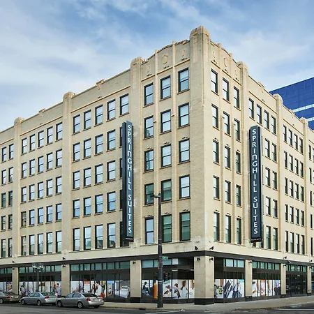 Springhill Suites By Marriott Milwaukee Downtown-2